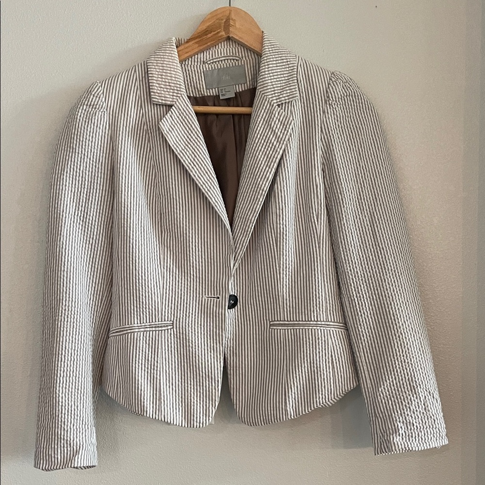 H&M Woman’s Striped Blazer Size 6